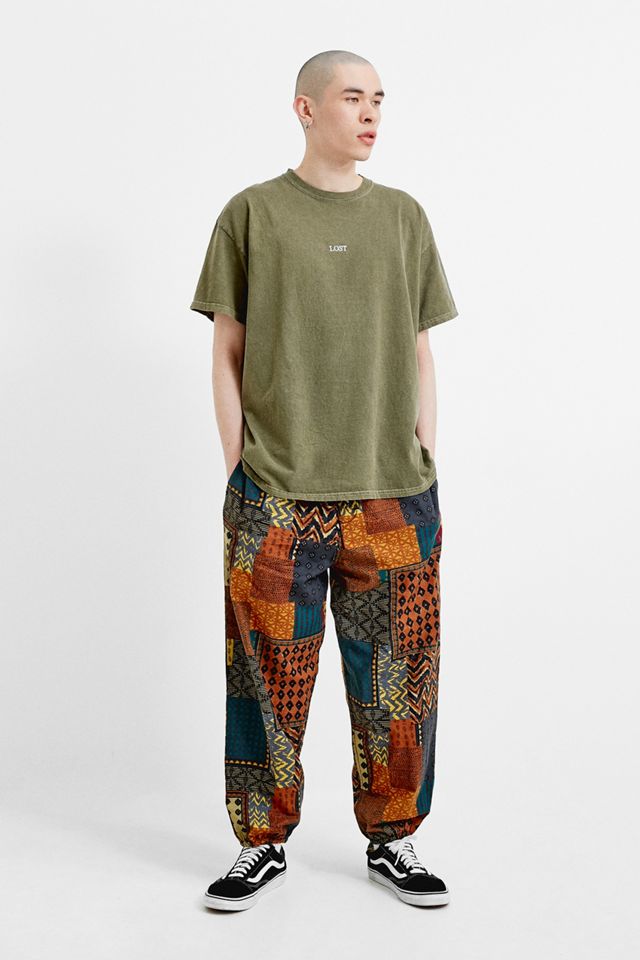 UO - T-shirt Lost + Found kaki #2