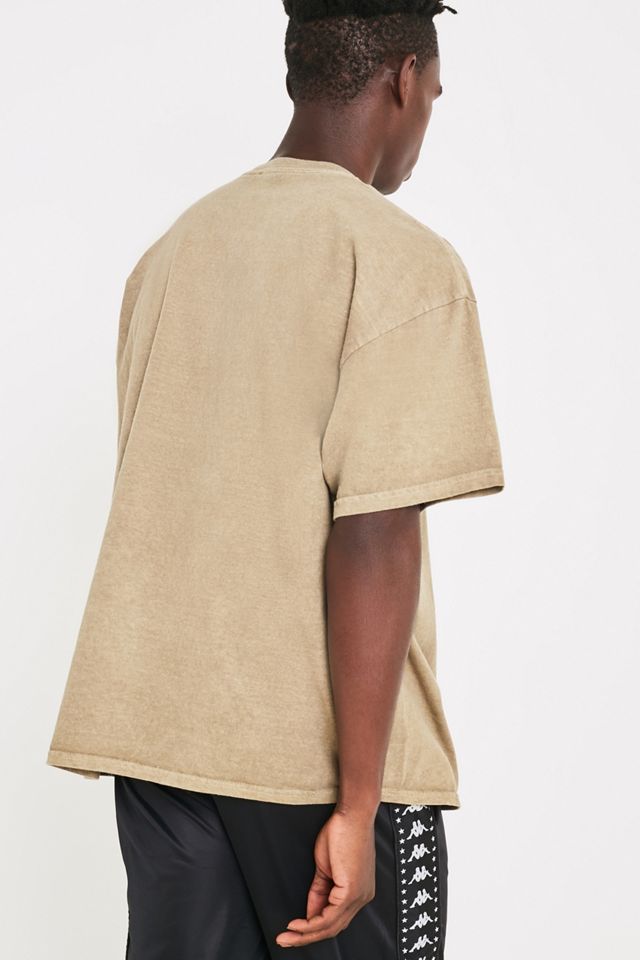 Urban Outfitters – Besticktes T-Shirt „Cherub“ in Khaki #3