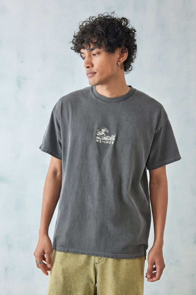 UO Black Hokusai Embroidered Motif T-Shirt | Urban Outfitters UK