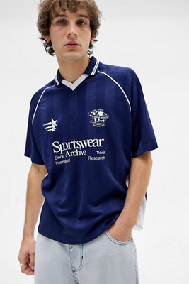 iets frans. Nav Short Sleeve Football T-Shirt - Navy 2XS at Urban Outfitters