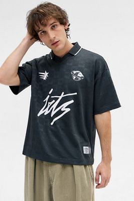 iets frans... Black Script Football T-Shirt