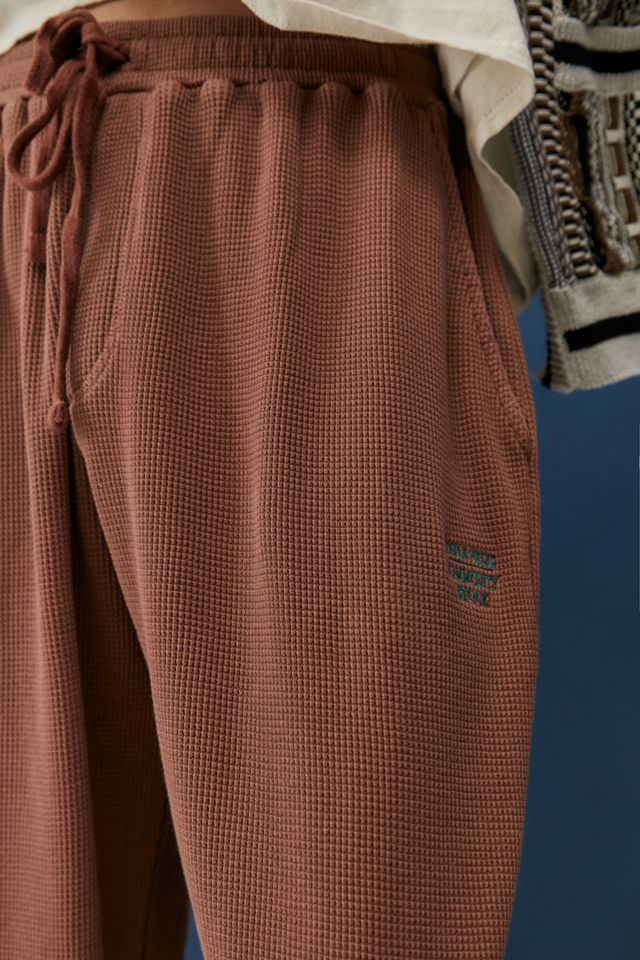 UO - Pantalons de jogging gaufré rouille | Urban Outfitters FR