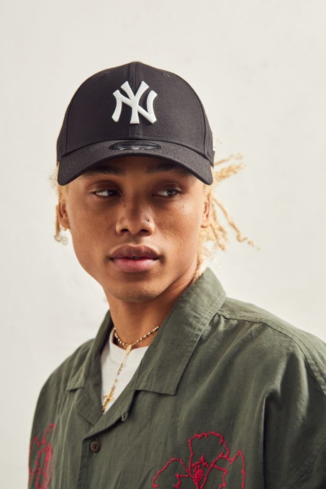 Productief totaal Pikken New Era 9FORTY NY Yankees Black Baseball Cap | Urban Outfitters UK