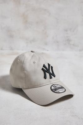 New Era White 9FORTY NY Yankees Baseball Cap | Urban Outfitters UK