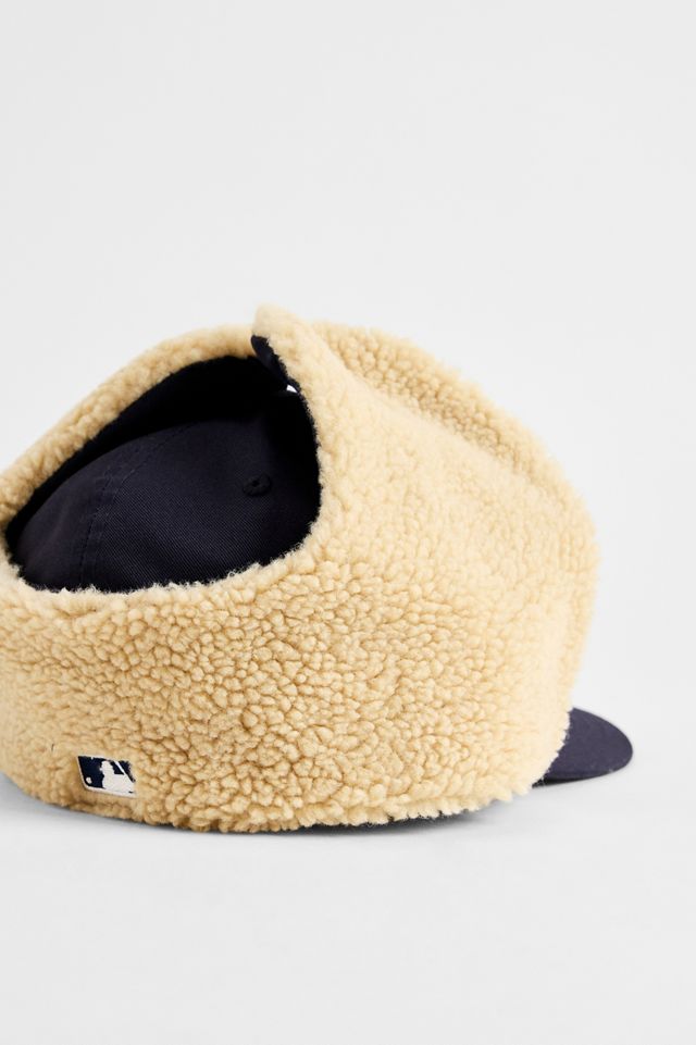 New Era UO Exclusive Navy NY Yankees Borg Dog Ear Cap #3