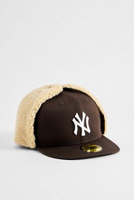New Era UO Exclusive Brown NY Yankees Borg Dog Ear Cap
