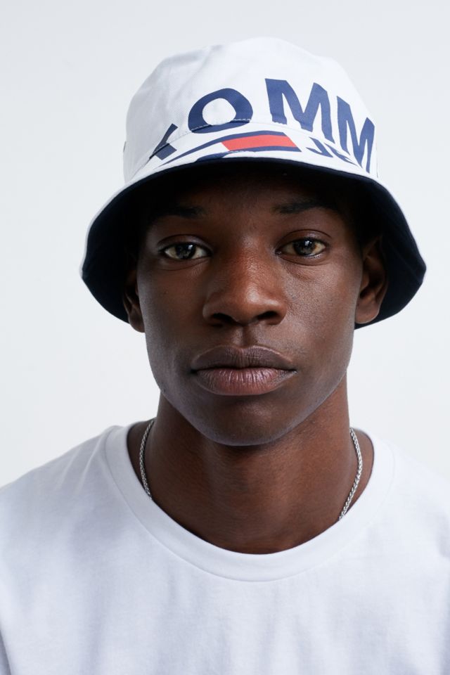 Tommy jeans best sale reversible bucket hat