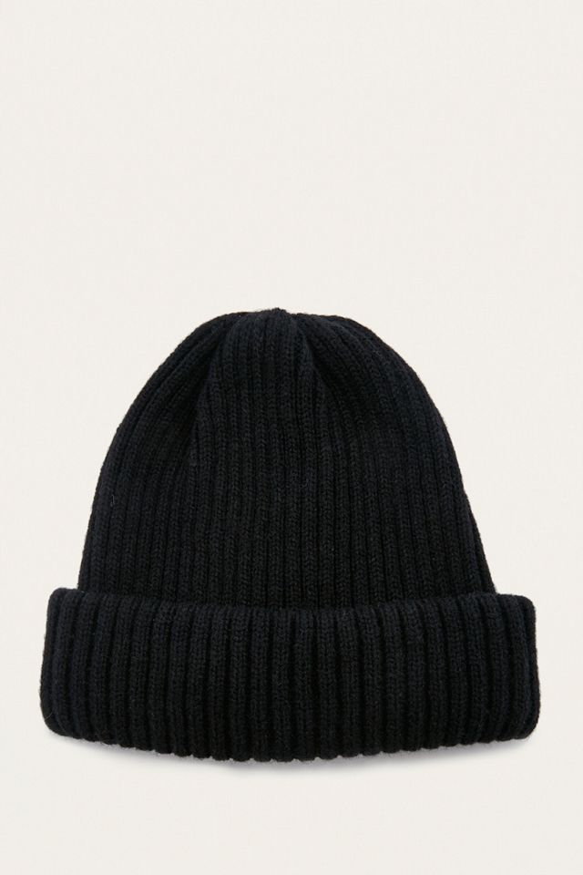 UO Black Ribbed Beanie #1