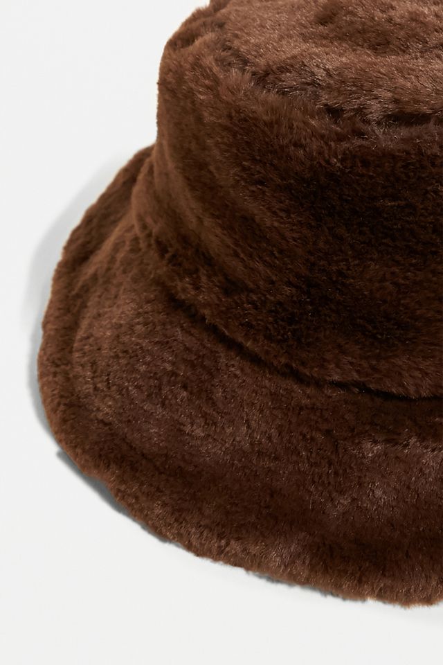 UO - Bob en fausse fourrure marron #1