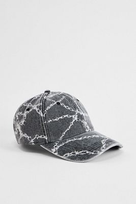 UO Barbed Wire Cap