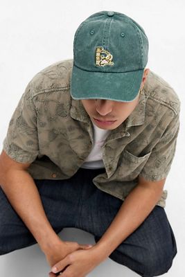 Cappello UO Teal Koi Fish