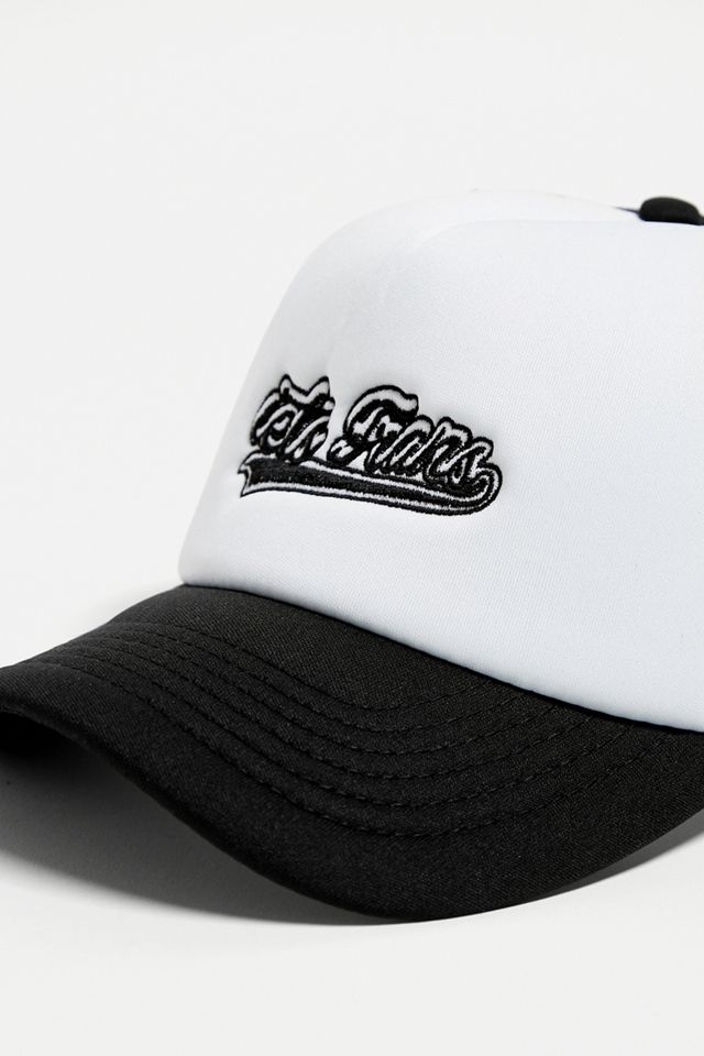 iets frans... – Trucker-Cap aus Schaumstoff in Weiß mit Logoschriftzug #3