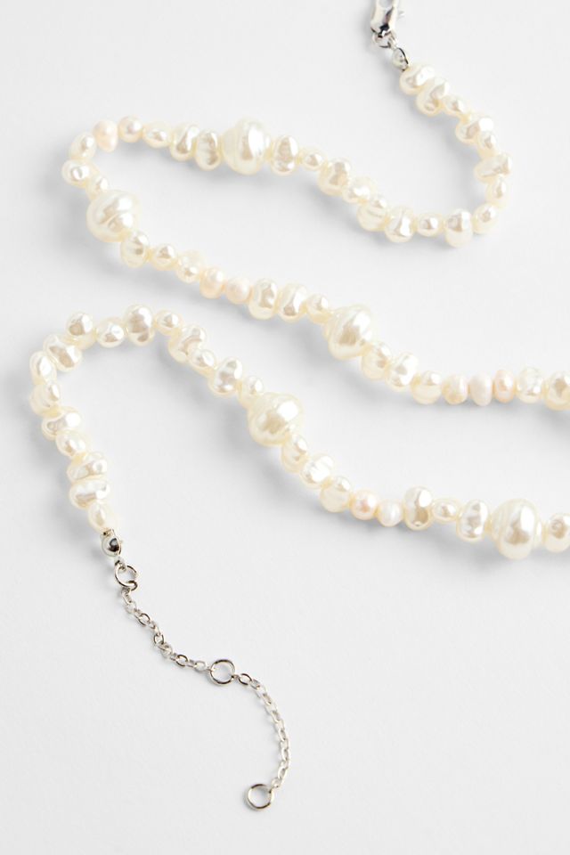 Collier ras-du-cou à perles UO #1