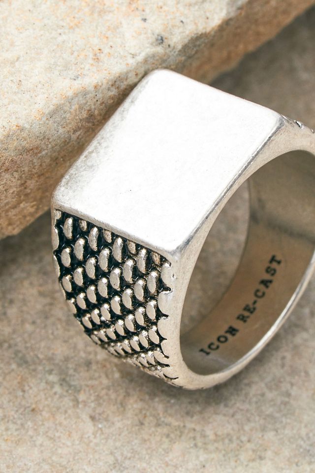 Icon Brand Recast Mesh Signet Ring | Urban Outfitters UK