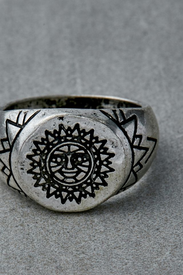 Urban outfitters 2025 signet ring