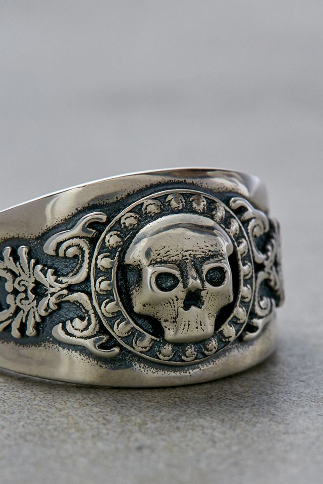 Serge DeNimes - Bague en argent avec symbole #1