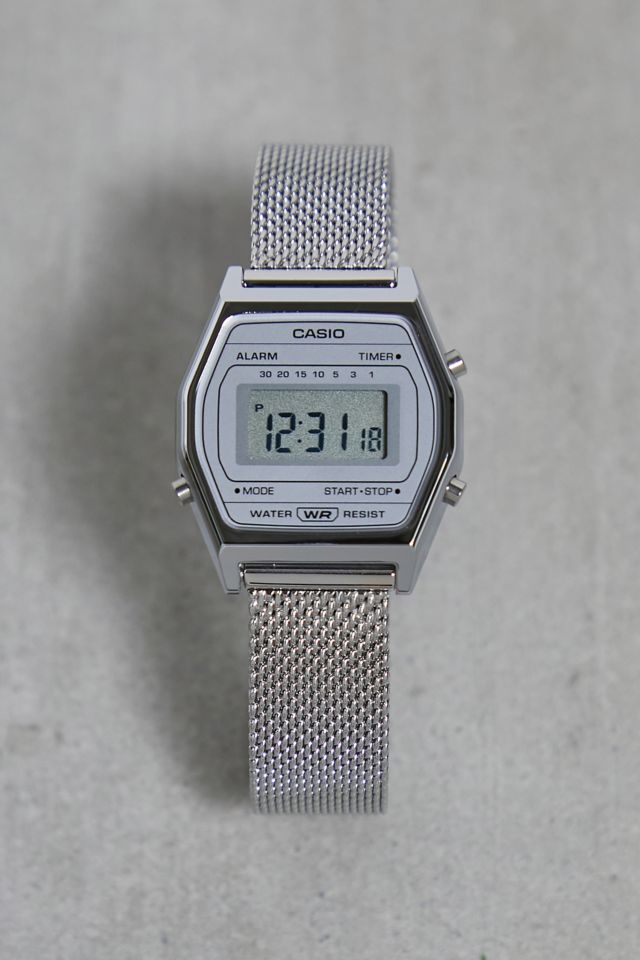 Casio best sale urban outfitters