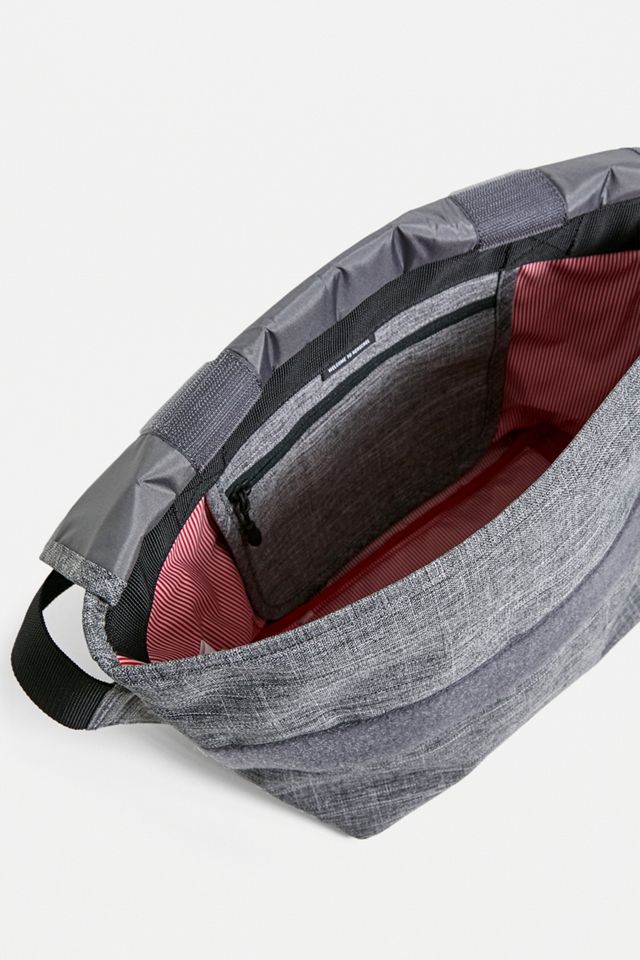 Herschel Supply Co. Grade Mid-Volume Raven Messenger Bag #1
