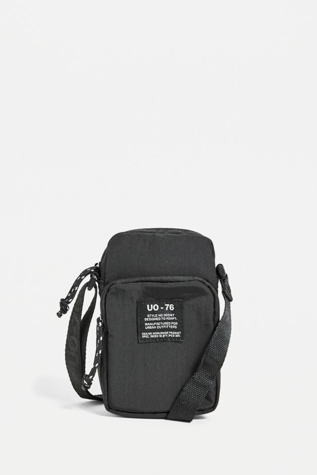 UO – Täschchen aus Nylon in Schwarz  #2