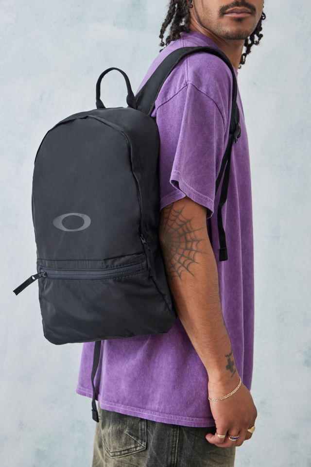 Oakley packable shop