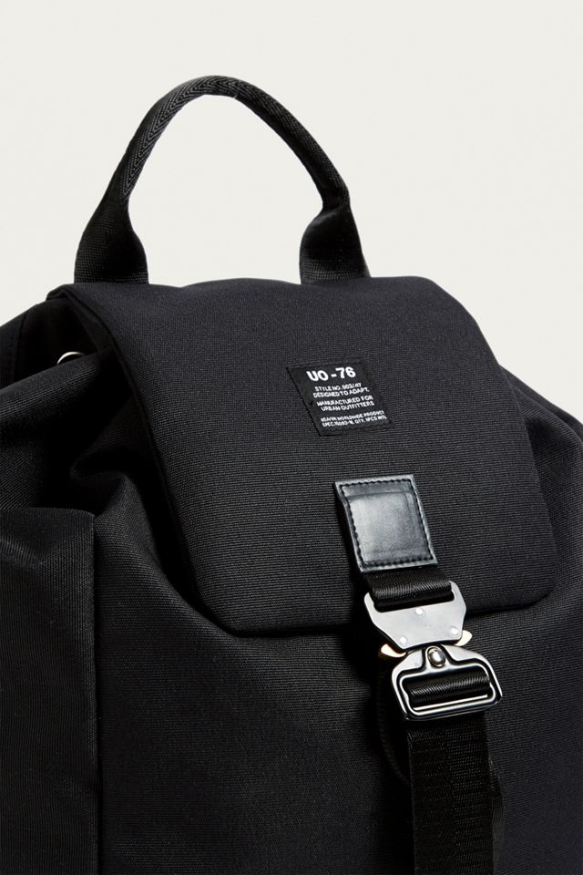 Urban Outfitters – Rucksack „Industrial“ mit Clipverschluss in Schwarz #2
