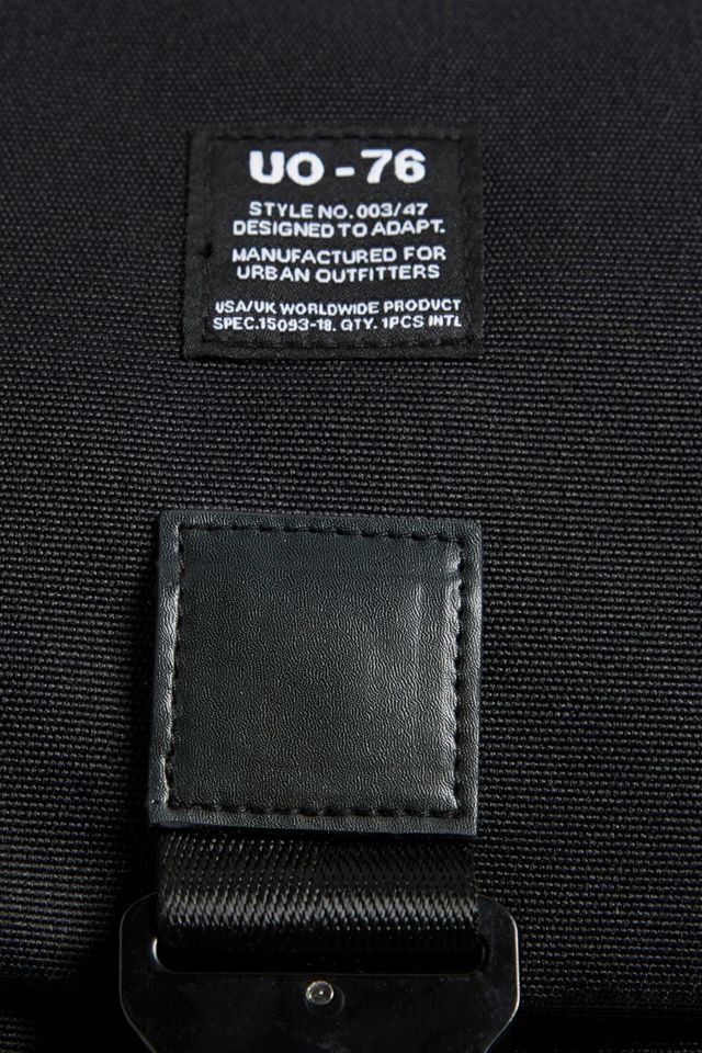 Urban Outfitters – Rucksack „Industrial“ mit Clipverschluss in Schwarz #4