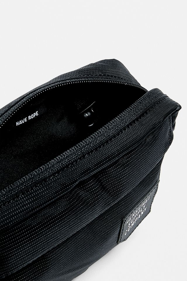 Herschel Supply Co. Tour Pequeña bolsa negra #5