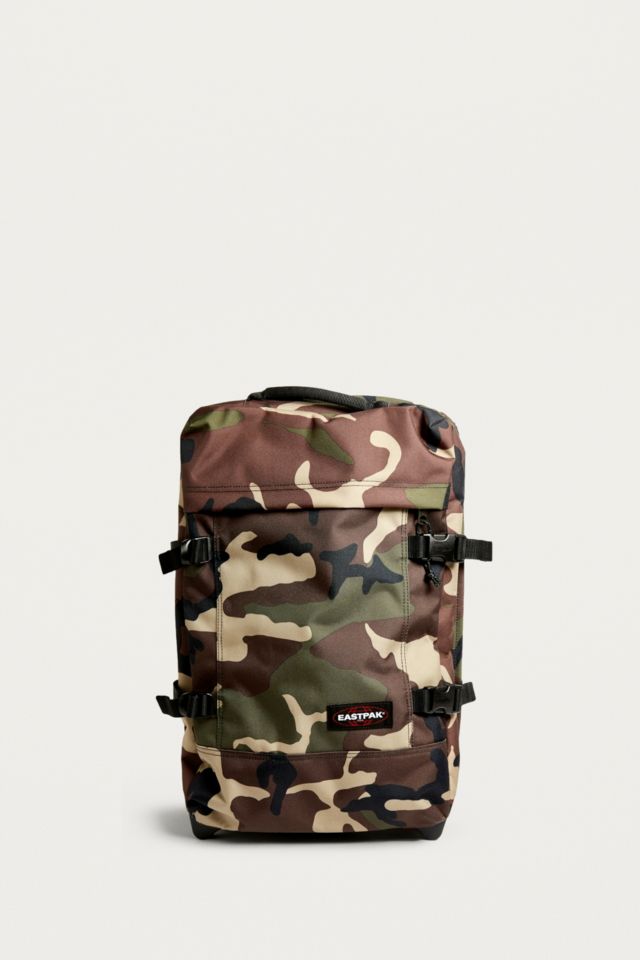 Eastpak tranverz hotsell s camo