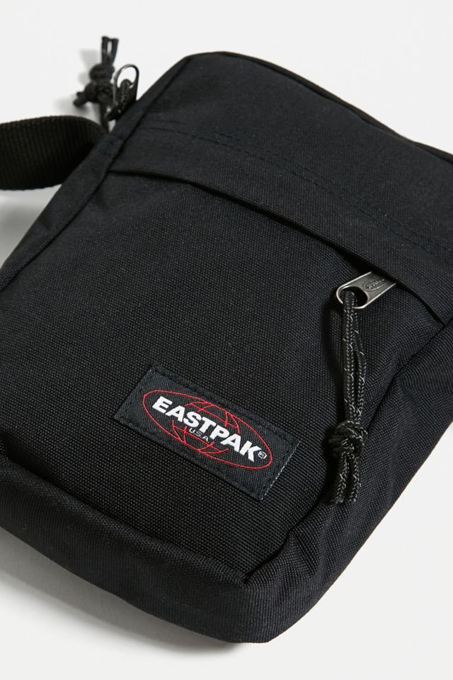 Eastpak – Umhängetasche „The One" in Schwarz #4