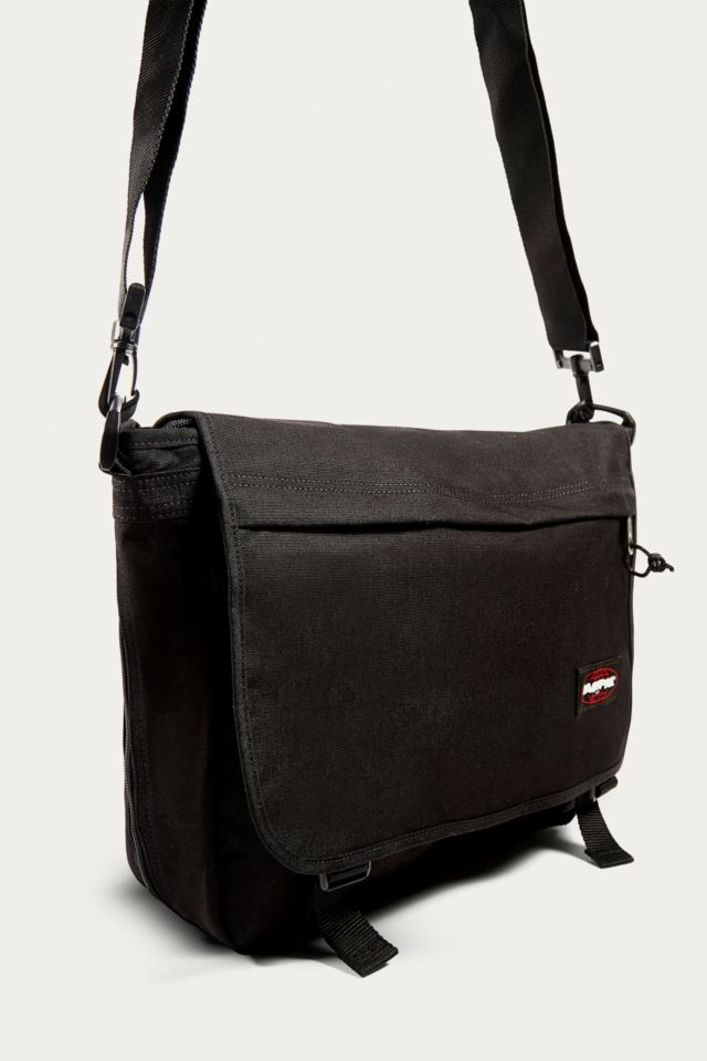 Sac shop besace eastpak