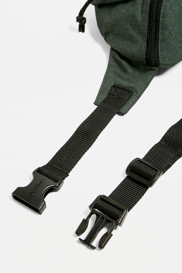 Sac Banane EASTPAK DOGGY BAG - Portable Et Léger, Nylon Résistant - Idéal Pour Voyage Ou Sport