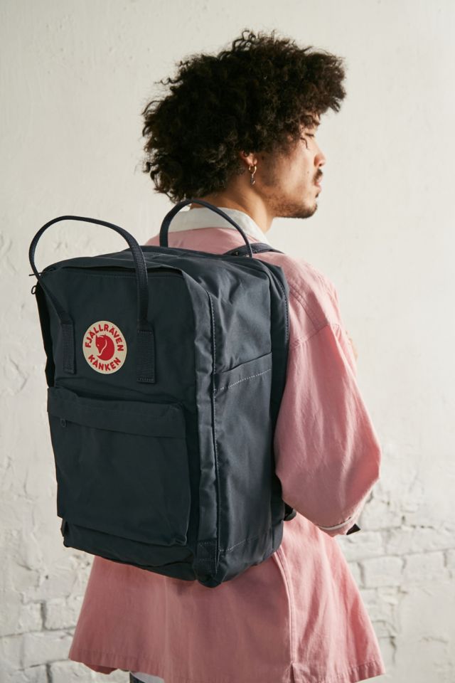 Groet Springen langs Fjallraven Kanken Graphite 17" Laptop Backpack | Urban Outfitters UK