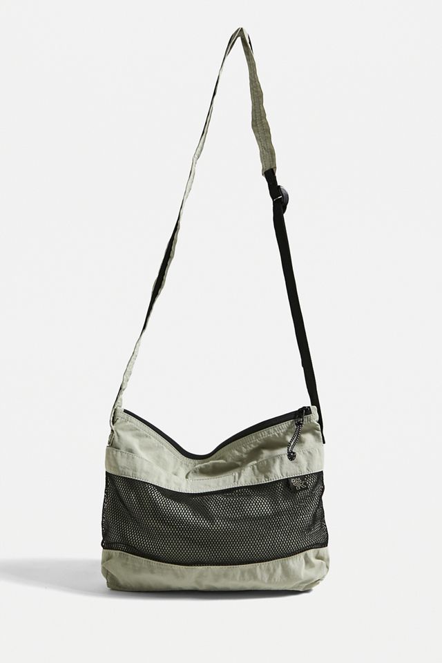 UO – Tech-Umhängetasche „Nomad“ in Grau #1