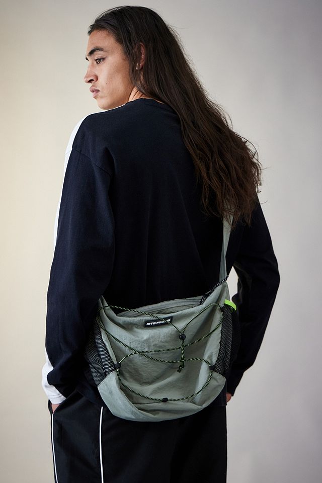 iets frans... Grey Bungee Sling Bag | Urban Outfitters UK