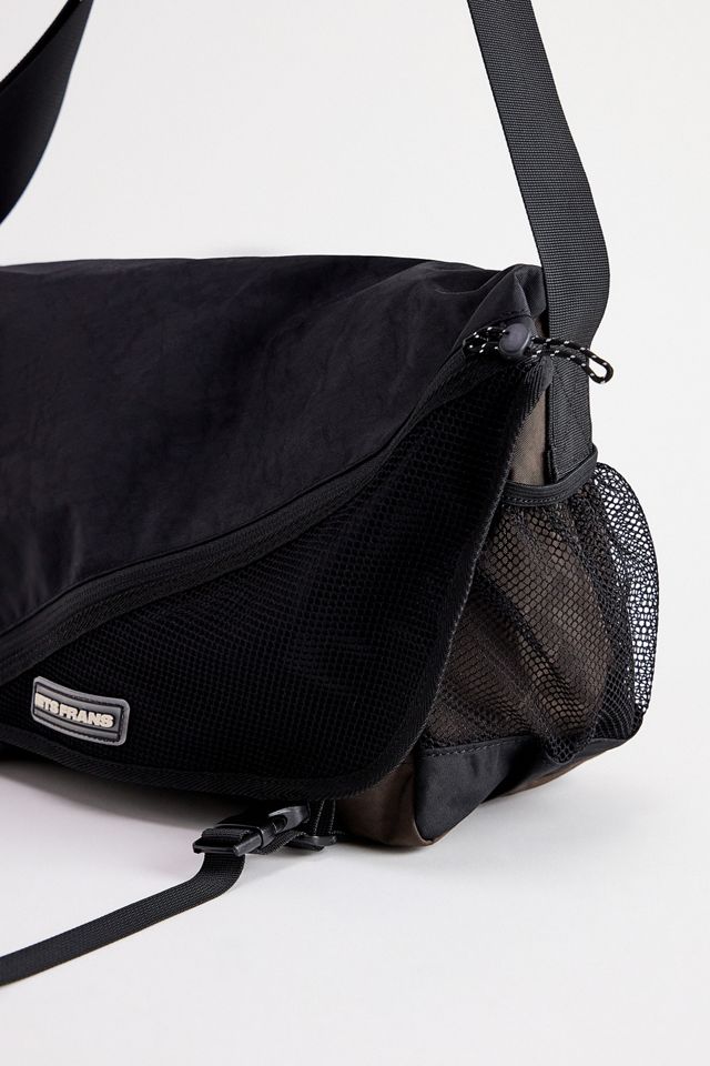 iets frans... Black Sports Messenger Bag #2