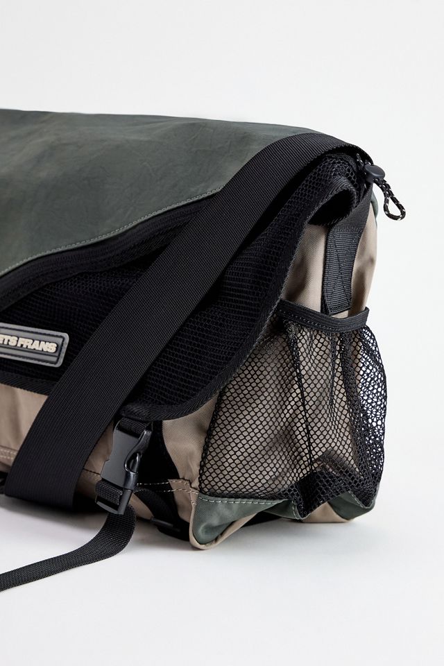 iets frans... Sports Messenger Bag #2
