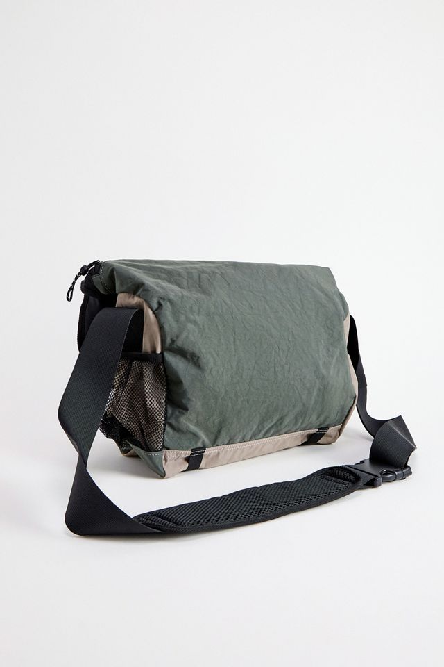 iets frans... Sports Messenger Bag #3