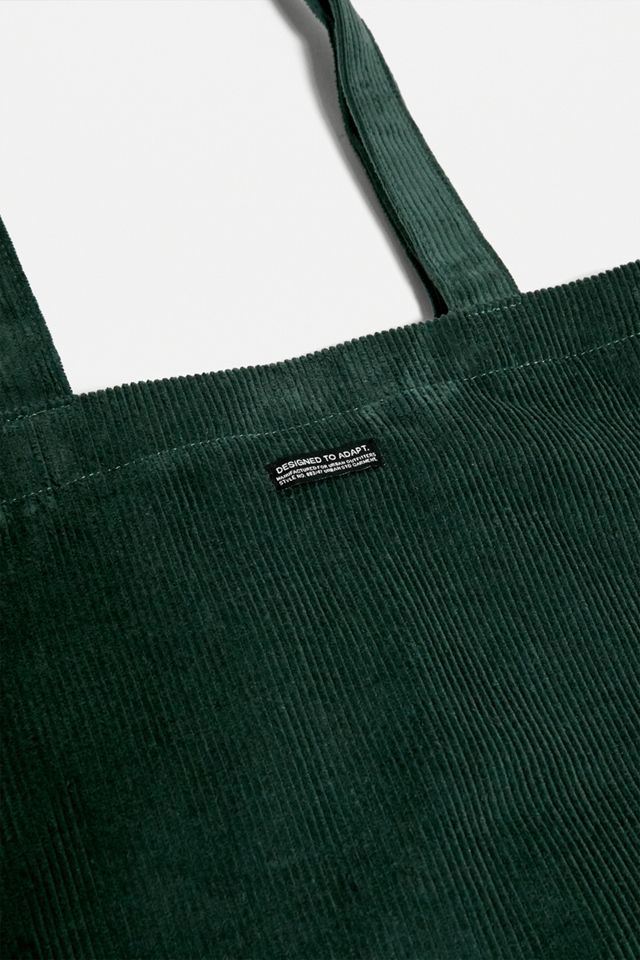 UO – Cordtragetasche in Grün #4