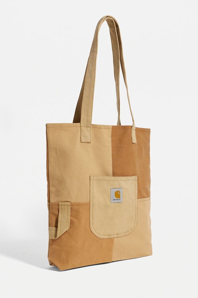 Beyond Retro / UO Exclusive – Tasche „Carhartt“ mit Bahnendesign #1