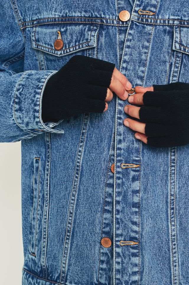 iets frans... Black Fingerless Gloves #1
