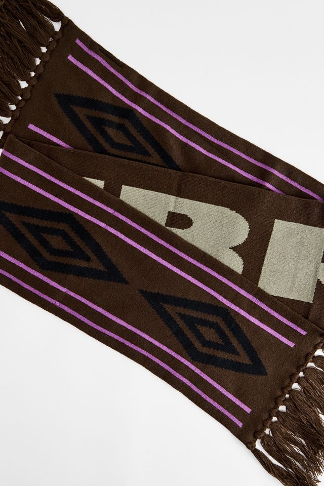 Umbro UO Exklusiver Brauner Fußballschal #1