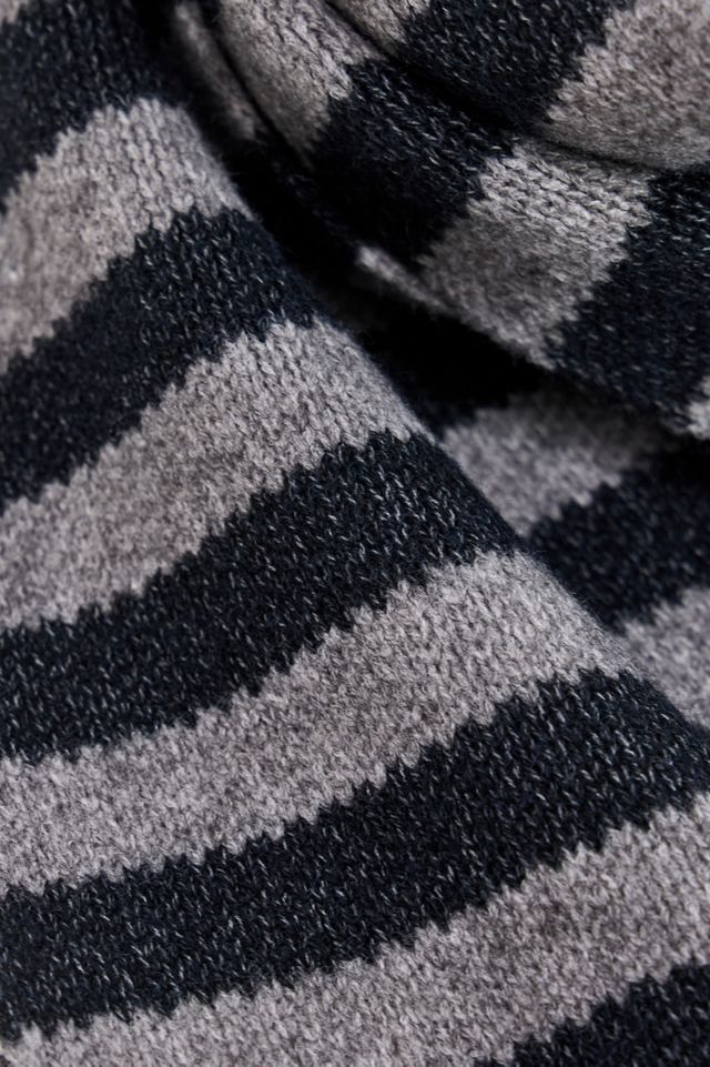 Écharpe fine à rayures gris foncé BDG #2