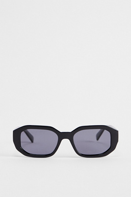 Meller All Black Kessie Sunglasses | Urban Outfitters UK