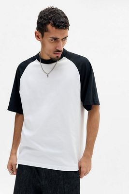 Camiseta Raglan Blanca y Negra United Athle