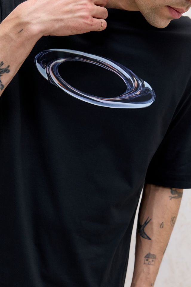 T-Shirt Oakley UO Exclusive con Logo Ellipse in Metallo Liquido Nero #2