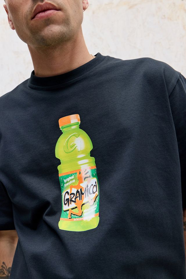 Camiseta Gráfica Quencher Negro Vintage Gramicci #2