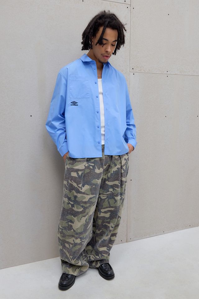 Chemise brodée bleue Umbro UO Exclusive #1
