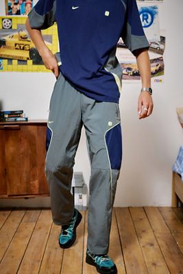 Pantaloni da Tuta Shox Woven Grigio Ferro Nike
