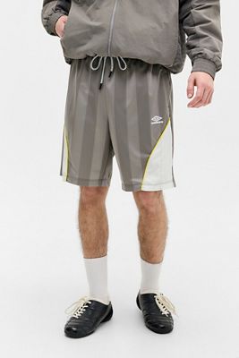 Umbro Shorts mit gebürstetem Nickel-Panel