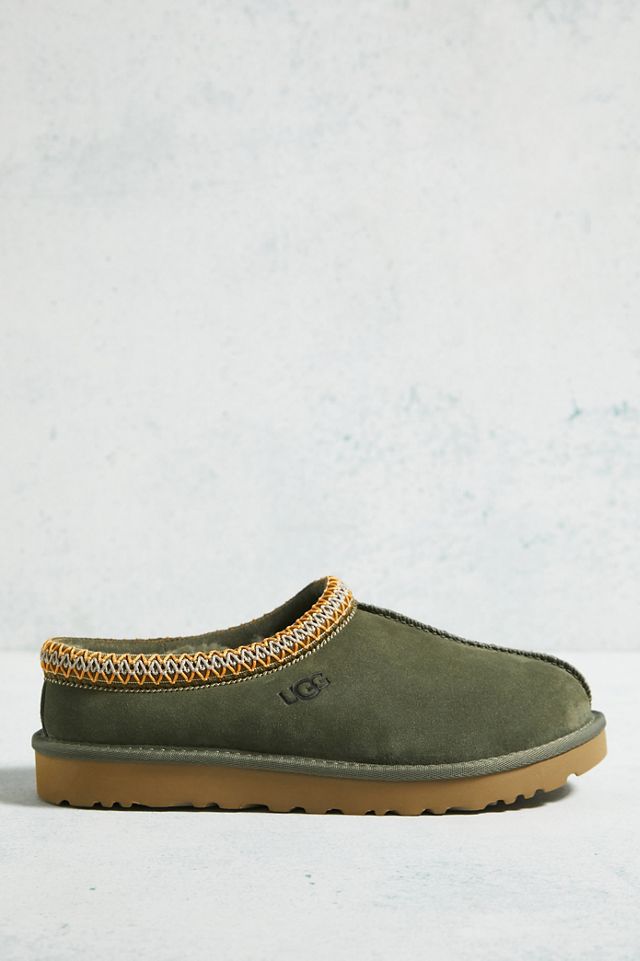 Olive green best sale uggs slippers